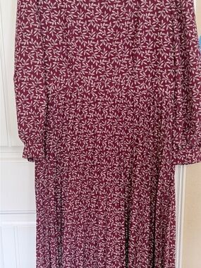 Floral Print Long Sleeve Maxi Dress - Burgundy xl never worn